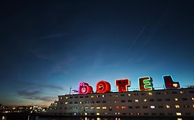 Botel